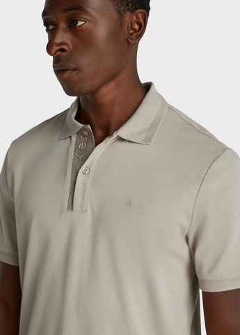 Серо-бежевая футболка-поло для мужчин Calvin Klein однотонная