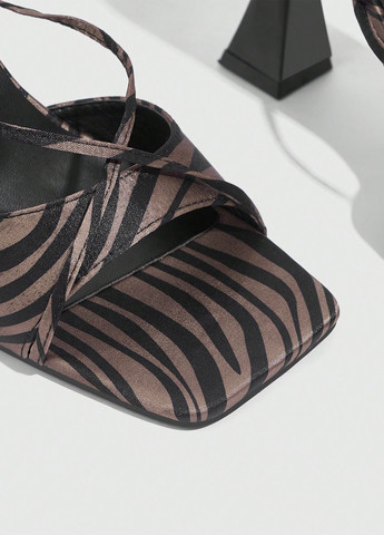 Бронзовые босоножки SHEIN