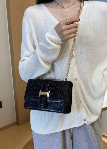 Жіноча класична сумка 3085 рептилія через плече крос-боді на товстому ланцюжку чорна NoName (251204061)