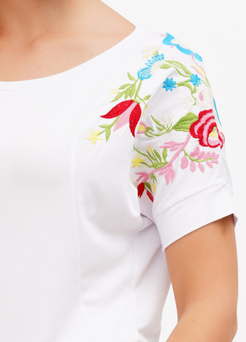 Белая блуза Sassofono