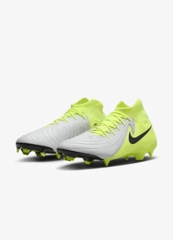 Цветные футбольные бутсы fd6725-003 Nike