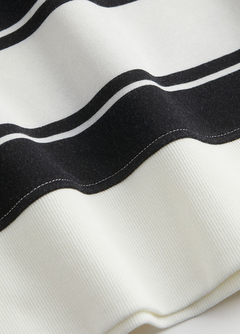Чорно-білий кежуал сукня H&M в смужку