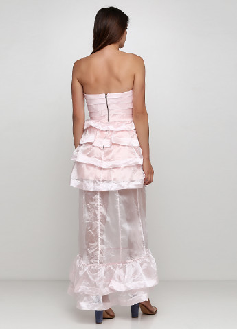 Розовое вечернее платье с открытыми плечами Andre Tan однотонное
