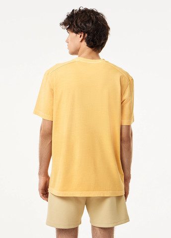 Желтая футболка Lacoste