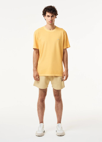Желтая футболка Lacoste