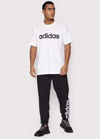 Біла футболка adidas