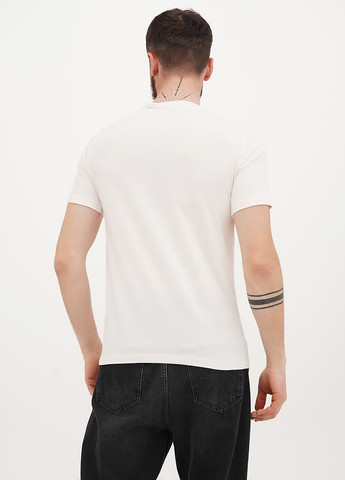 Молочная футболка Mustang