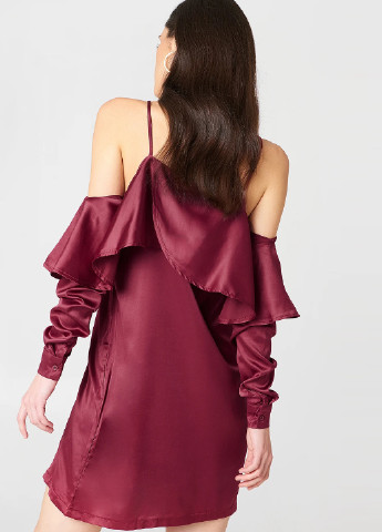 Бордова коктейльна плаття, сукня з відкритими плечима Boohoo однотонна