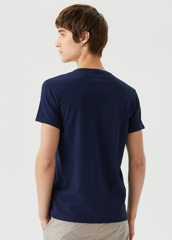 Темно-синяя футболка Lacoste