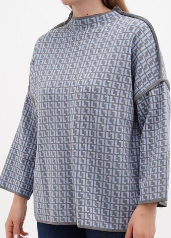 Серый демисезонный свитер Kiss Me