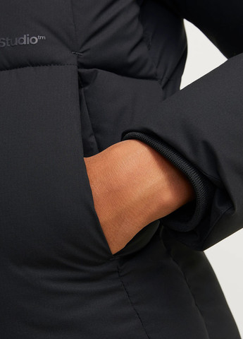 Чорна зимня куртка Jack & Jones