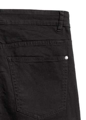 Черные демисезонные прямые джинсы H&M