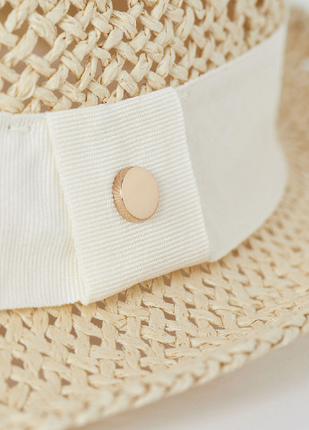 Шляпа H&M федора однотонная светло-бежевая кэжуал искусственная солома