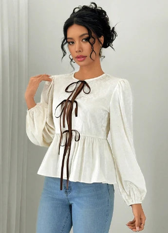 Кремова блуза з баскою SHEIN