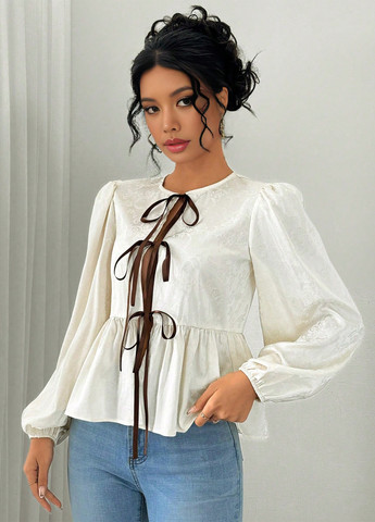 Кремова блуза з баскою SHEIN