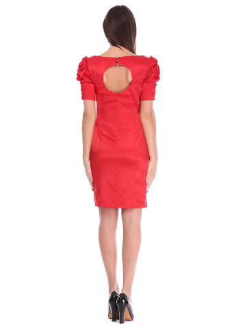 Красное вечернее платье Doridorca однотонное