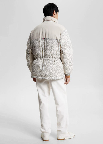 Молочная зимняя куртка Tommy Hilfiger