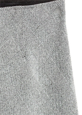 Светло-серая кэжуал в клетку юбка H&M миди