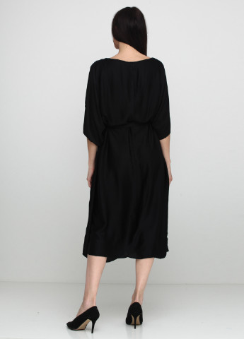 Черное кэжуал платье Elegance однотонное