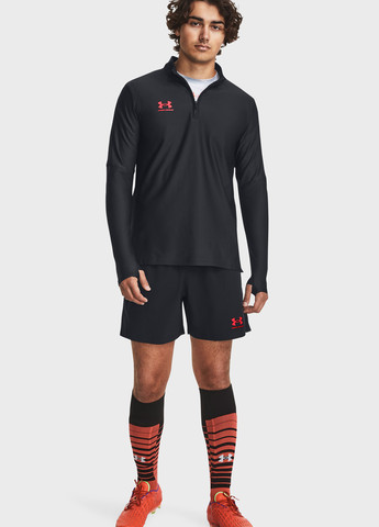 Черный демисезонный спортивный лонгслив Under Armour с логотипом