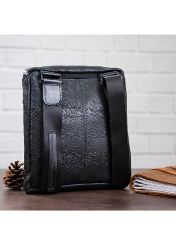 Чоловіча шкіряна сумка 22х24х3,5 см Shvigel (252130707)