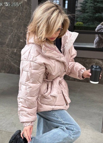 Светло-розовая демисезонная куртка No Brand