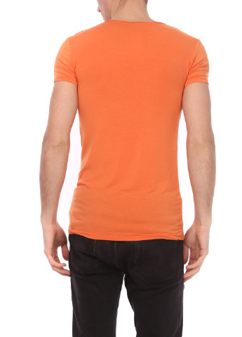 Оранжевая футболка Aggresive