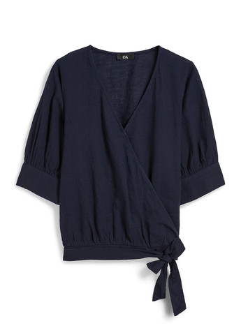 Тёмно-синяя блуза с баской C&A