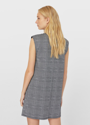 Сіра кежуал сукня Stradivarius в клітинку