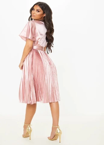 Розовое кэжуал платье PrettyLittleThing однотонное