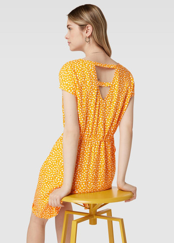 Оранжевое кэжуал платье Tom Tailor с цветочным принтом
