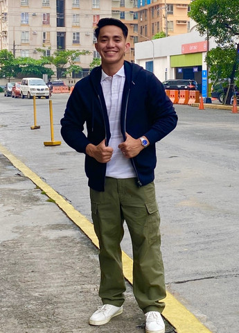 Белая футболка-поло для мужчин Uniqlo в полоску