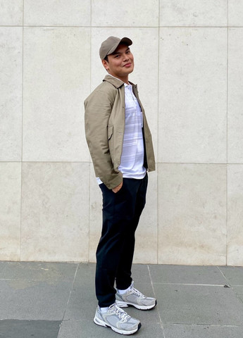 Белая футболка-поло для мужчин Uniqlo в полоску