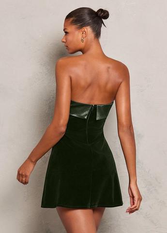 Зеленое коктейльное платье а-силуэт SHEIN однотонное