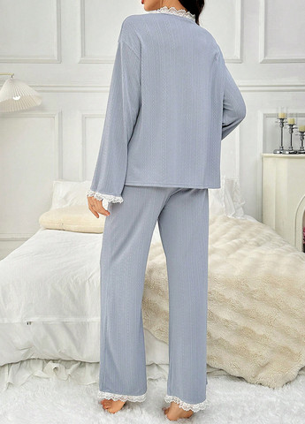Світло-блакитна всесезон піжами (лонгслів, штани) лонгслів + брюки SHEIN