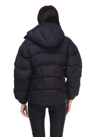Черная зимняя куртка Marmot