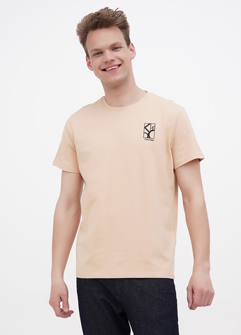 Бежевая футболка Calvin Klein
