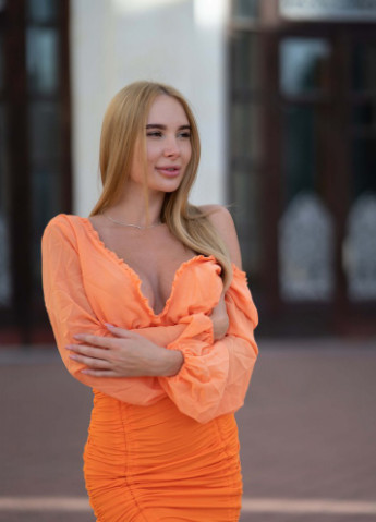 Оранжевое коктейльное шифоновое облегающее платье No Name однотонное