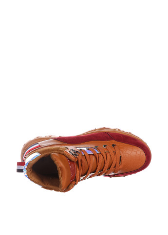 Осенние ботинки Collection Paris с тиснением, лаковые из искусственной кожи