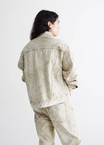 Бежева демісезонна куртка Calvin Klein