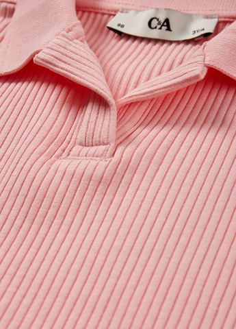 Розовая летняя футболка C&A