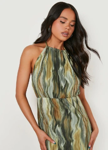 Зеленое платье Boohoo