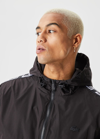 Чорна демісезонна куртка Lacoste