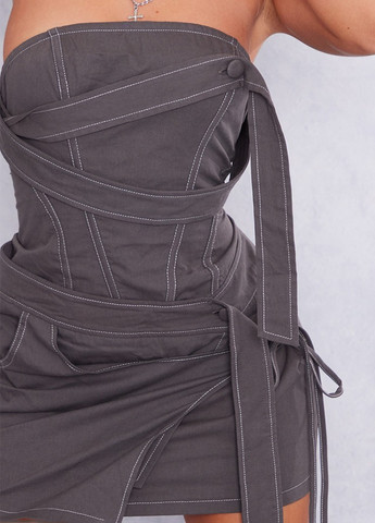 Сіра кежуал сукня з відкритими плечима PrettyLittleThing однотонна