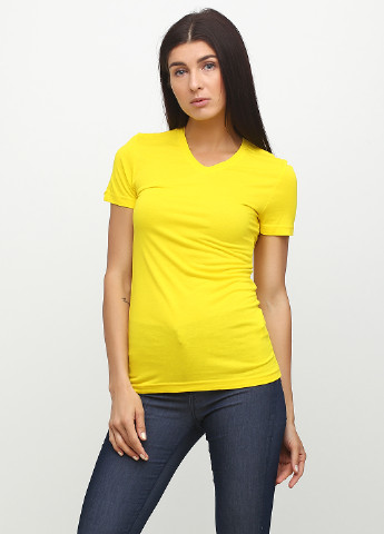 Желтая летняя футболка Madoc