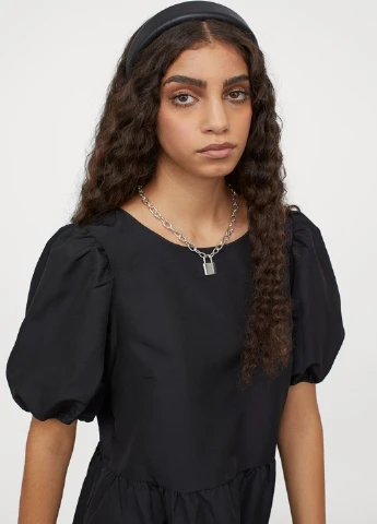 Чорна кежуал сукня H&M однотонна