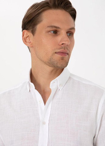 Белая классическая, кэжуал рубашка однотонная Pierre Cardin