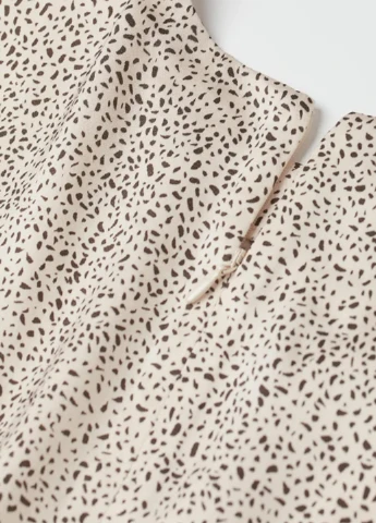 Молочное кэжуал платье H&M с рисунком