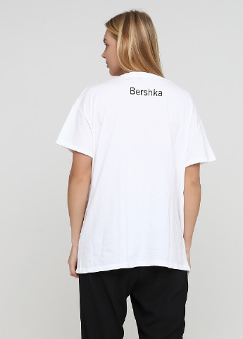 Белая летняя футболка Bershka