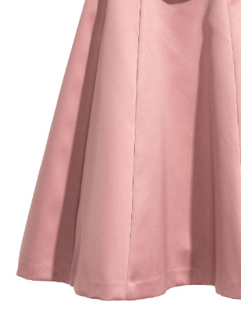 Темно-розовое коктейльное платье с открытыми плечами, клеш H&M однотонное